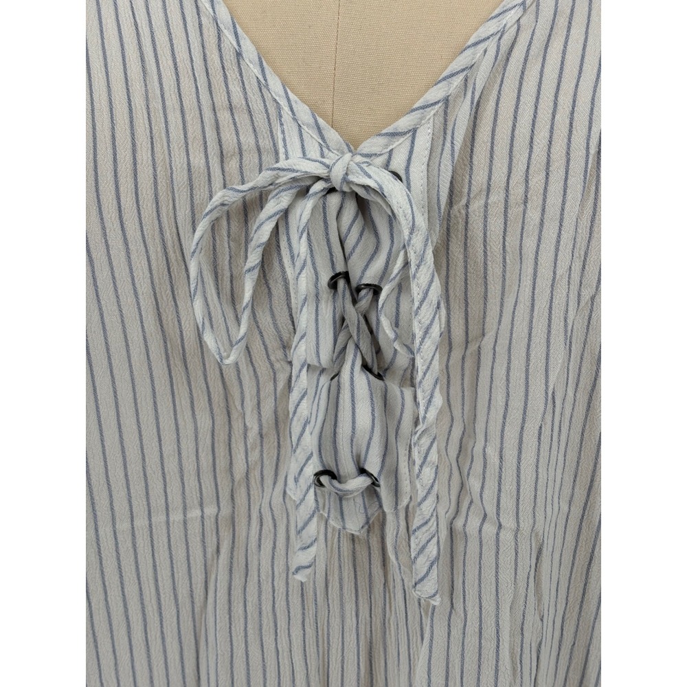 Torrid Cami Top Blue White Striped Lace Up Front 100% Rayon Size 2 - Picture 5 of 8